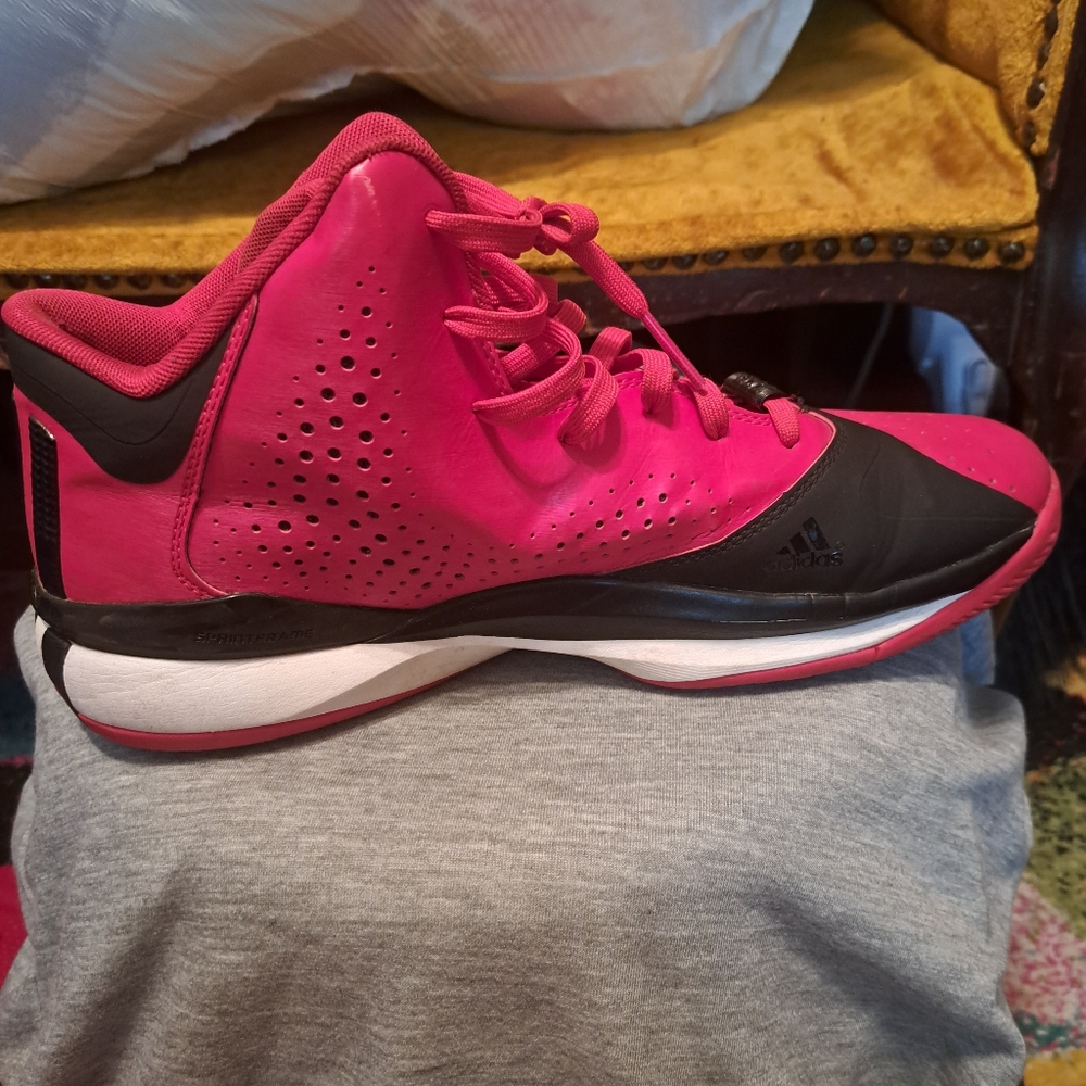 Red Adidas - Picture 6 of 6